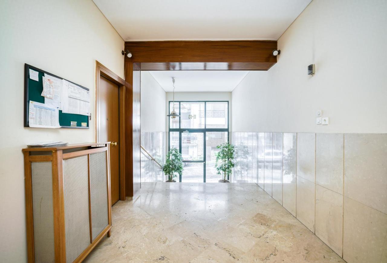 Delightful Stylish Two Bedroom Condo In Hip Area Of Central Αθήνα Εξωτερικό φωτογραφία