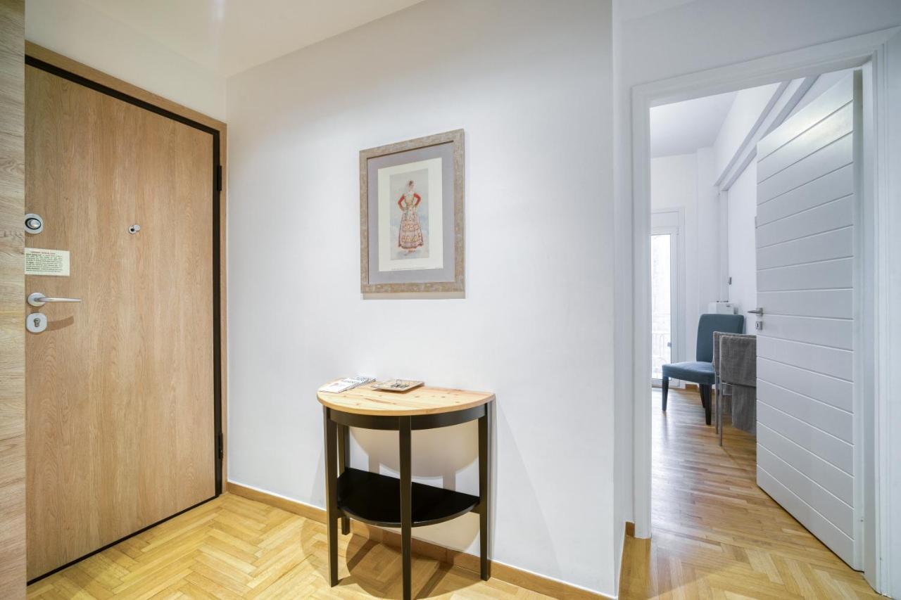 Delightful Stylish Two Bedroom Condo In Hip Area Of Central Αθήνα Εξωτερικό φωτογραφία